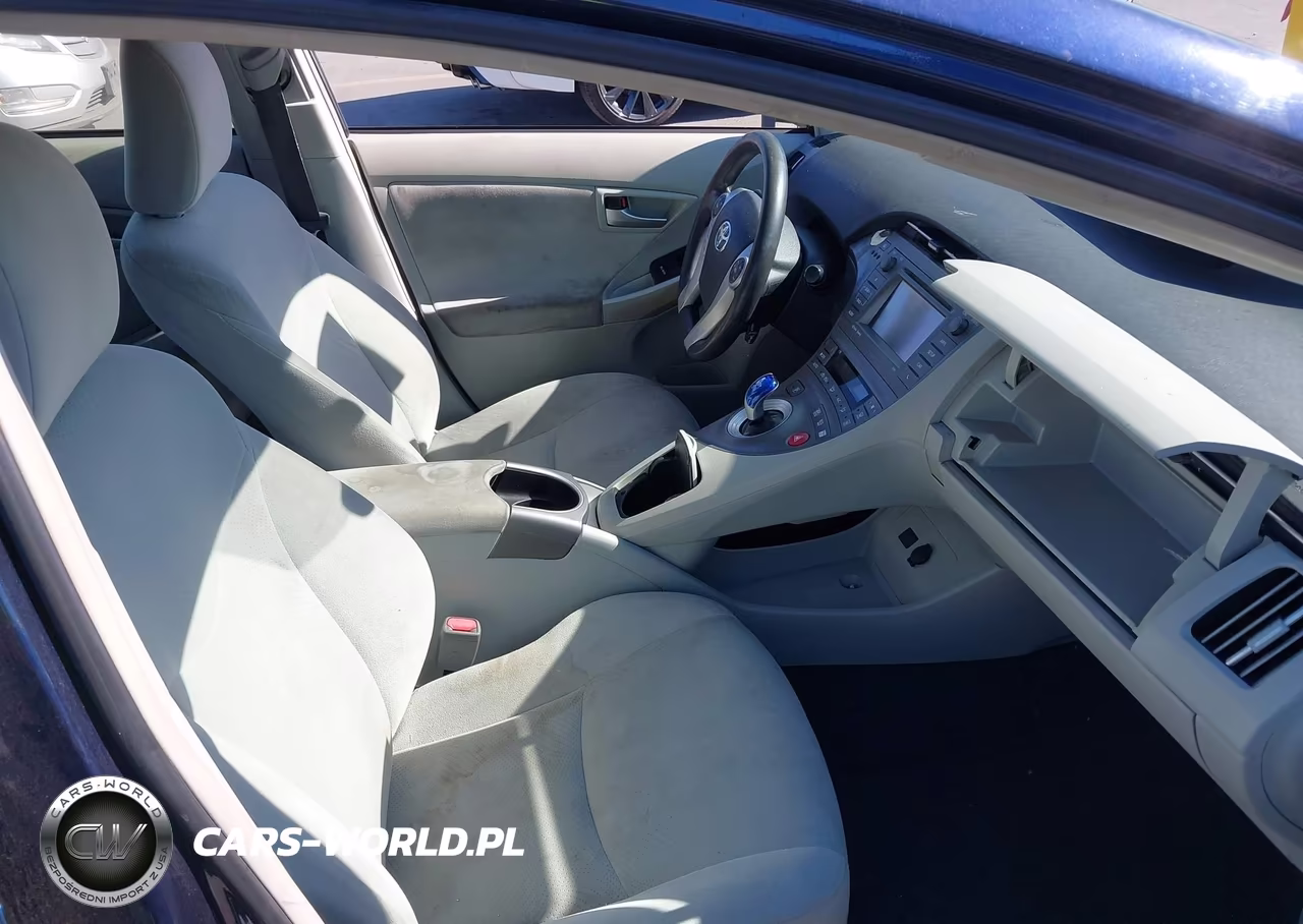 2015 Toyota Prius Three VIN:JTDKN3DUXF0438462 - 5
