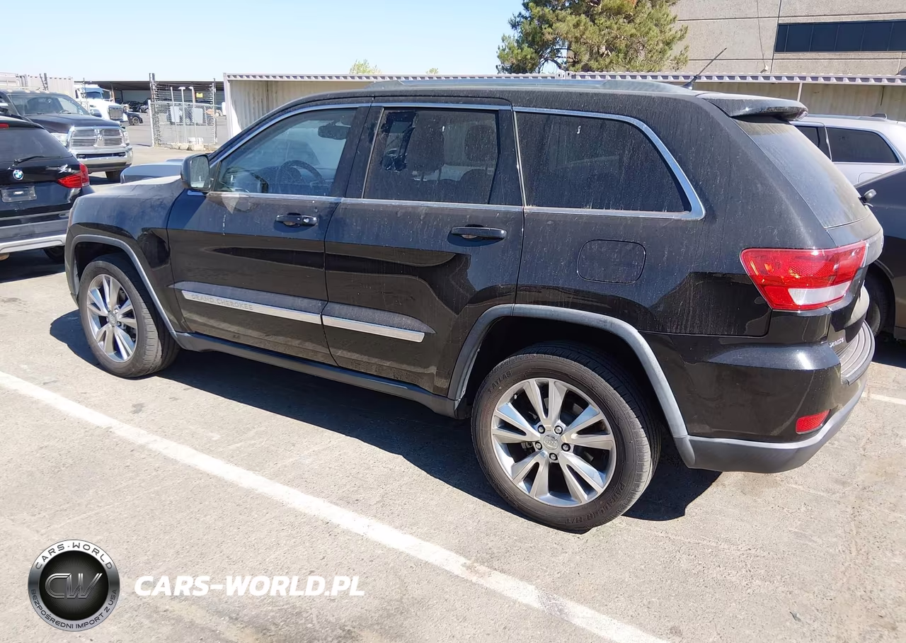2013 Jeep Grand Cherokee Laredo VIN:1C4RJEAGXDC632229 - 3