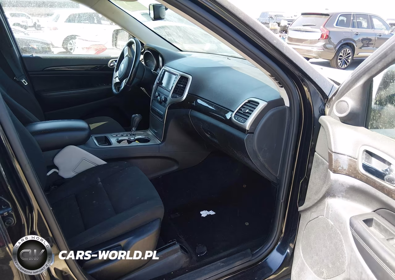 2013 Jeep Grand Cherokee Laredo VIN:1C4RJEAGXDC632229 - 5