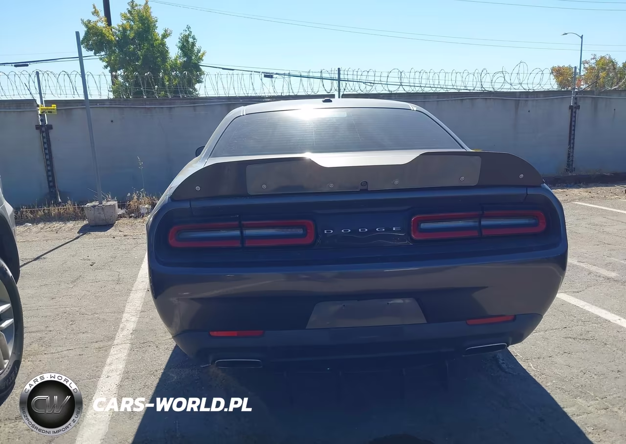 2019 Dodge Challenger Sxt VIN:2C3CDZAG4KH712564 - 16