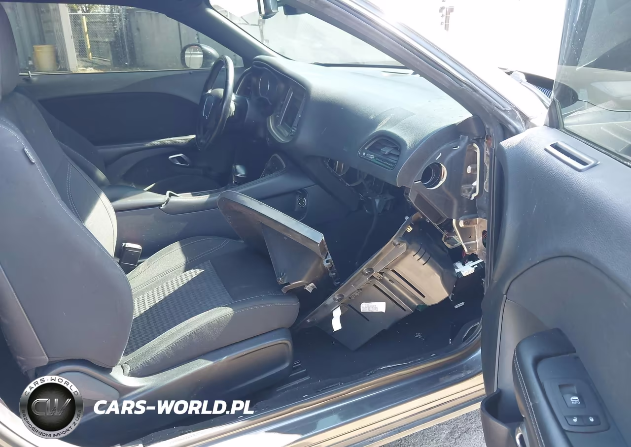 2019 Dodge Challenger Sxt VIN:2C3CDZAG4KH712564 - 5