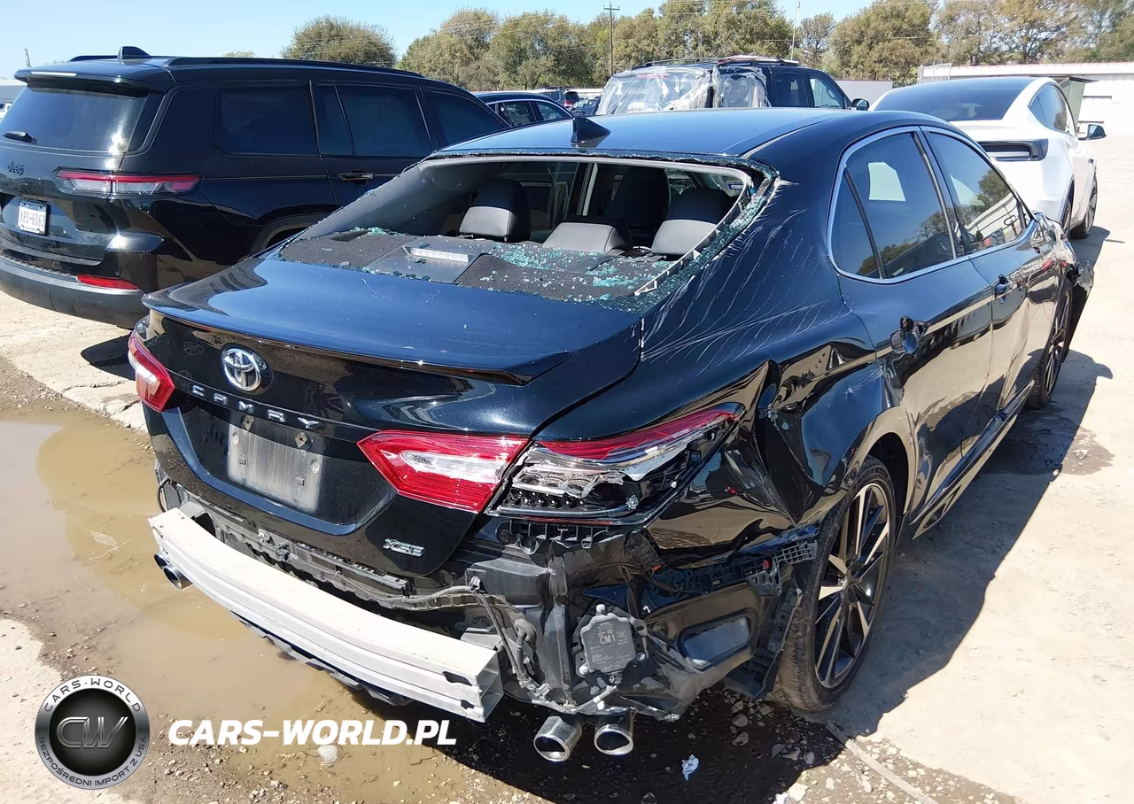 2019 Toyota Camry Xse VIN:4T1B61HK8KU268305 - 4