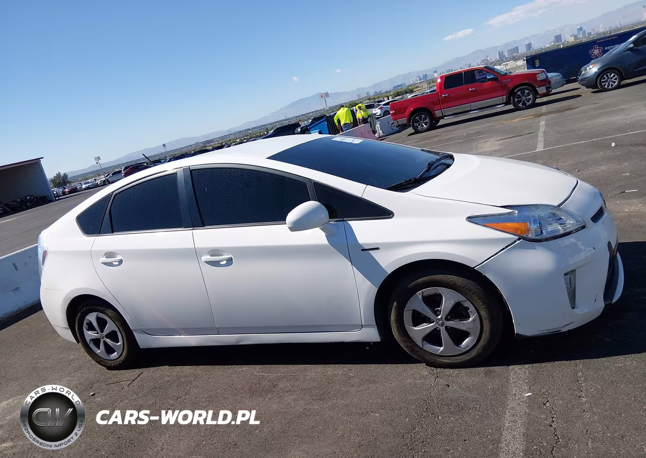 2013 Toyota Prius Three VIN:JTDKN3DU1D5590131 - 13