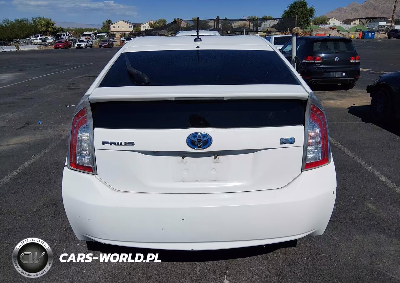 2013 Toyota Prius Three VIN:JTDKN3DU1D5590131 - 16