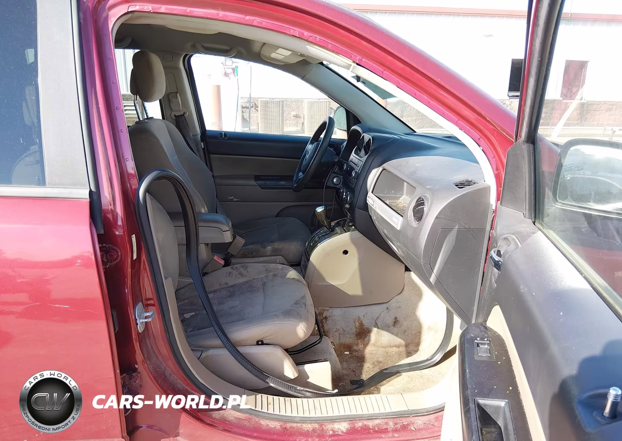 2015 Jeep Compass Sport VIN:1C4NJCBA7FD284819 - 5