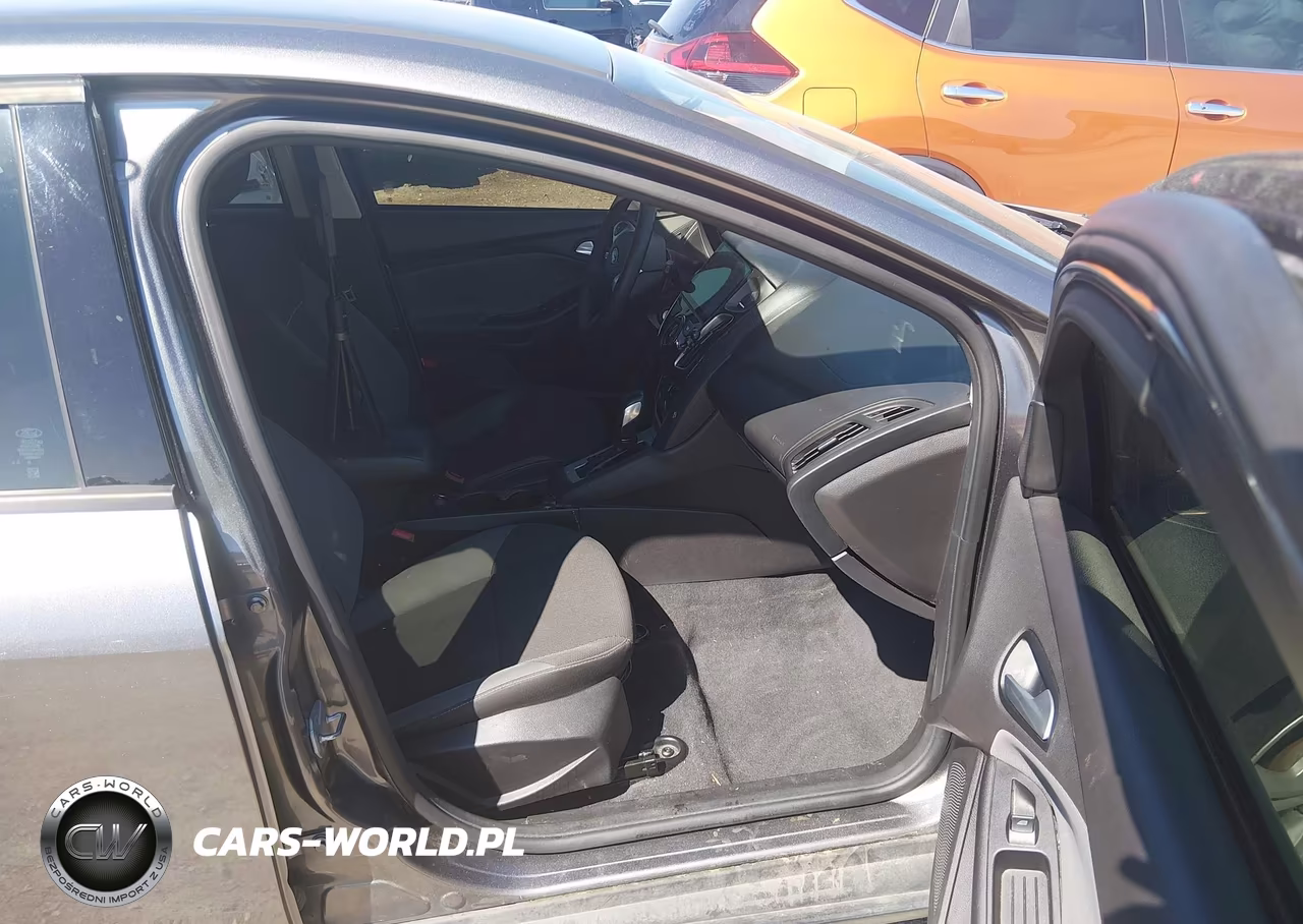 2014 Ford Focus Se VIN:1FADP3K2XEL184551 - 5