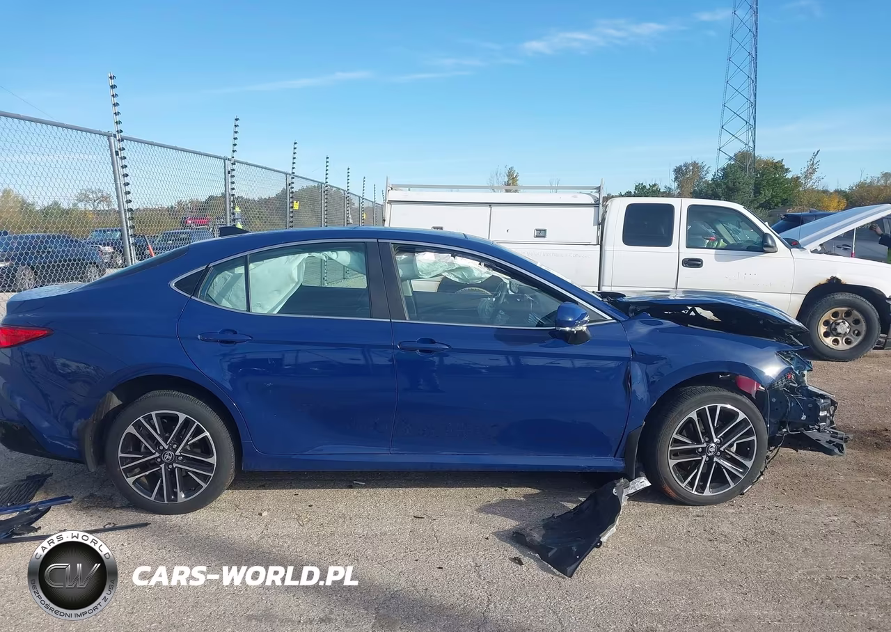 2026 Toyota Camry Xle VIN:4T1DBADK6TU039620 - 13