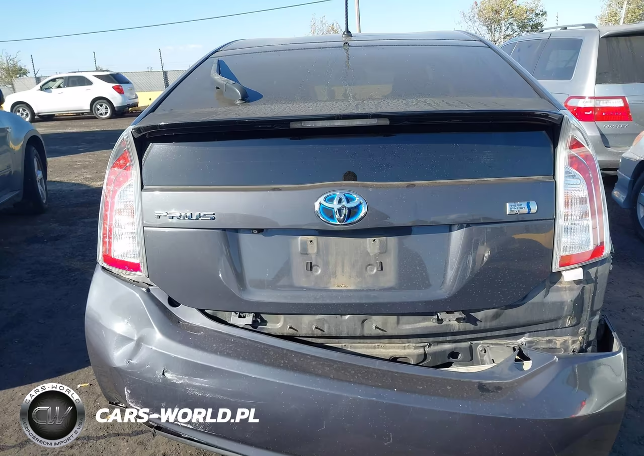 2015 Toyota Prius Two VIN:JTDKN3DU4F0480951 - 16