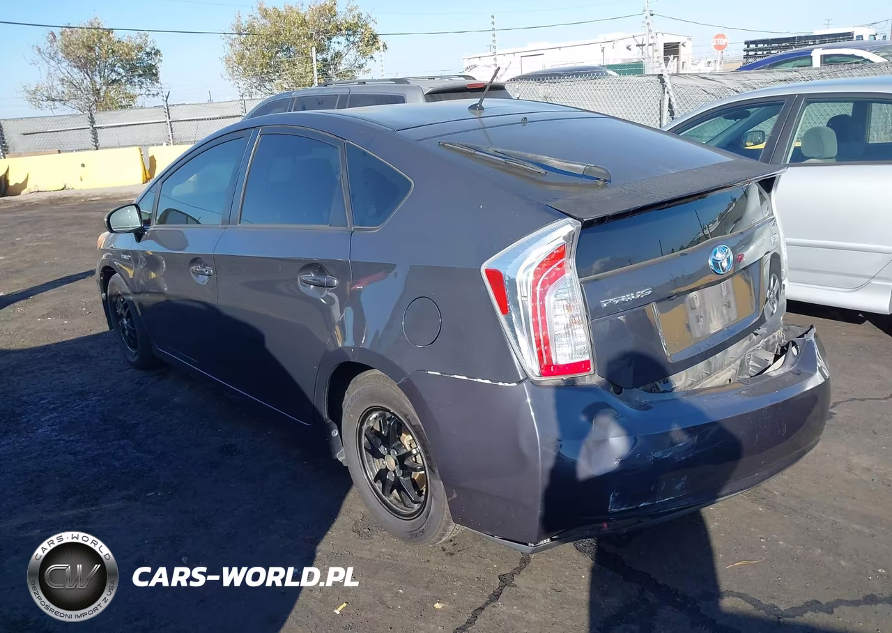 2015 Toyota Prius Two VIN:JTDKN3DU4F0480951 - 3
