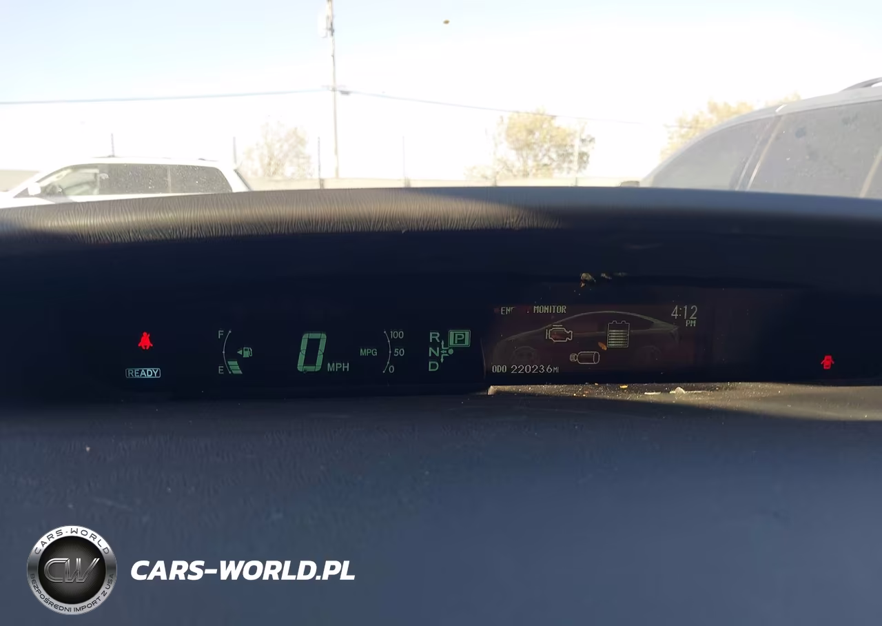 2015 Toyota Prius Two VIN:JTDKN3DU4F0480951 - 7