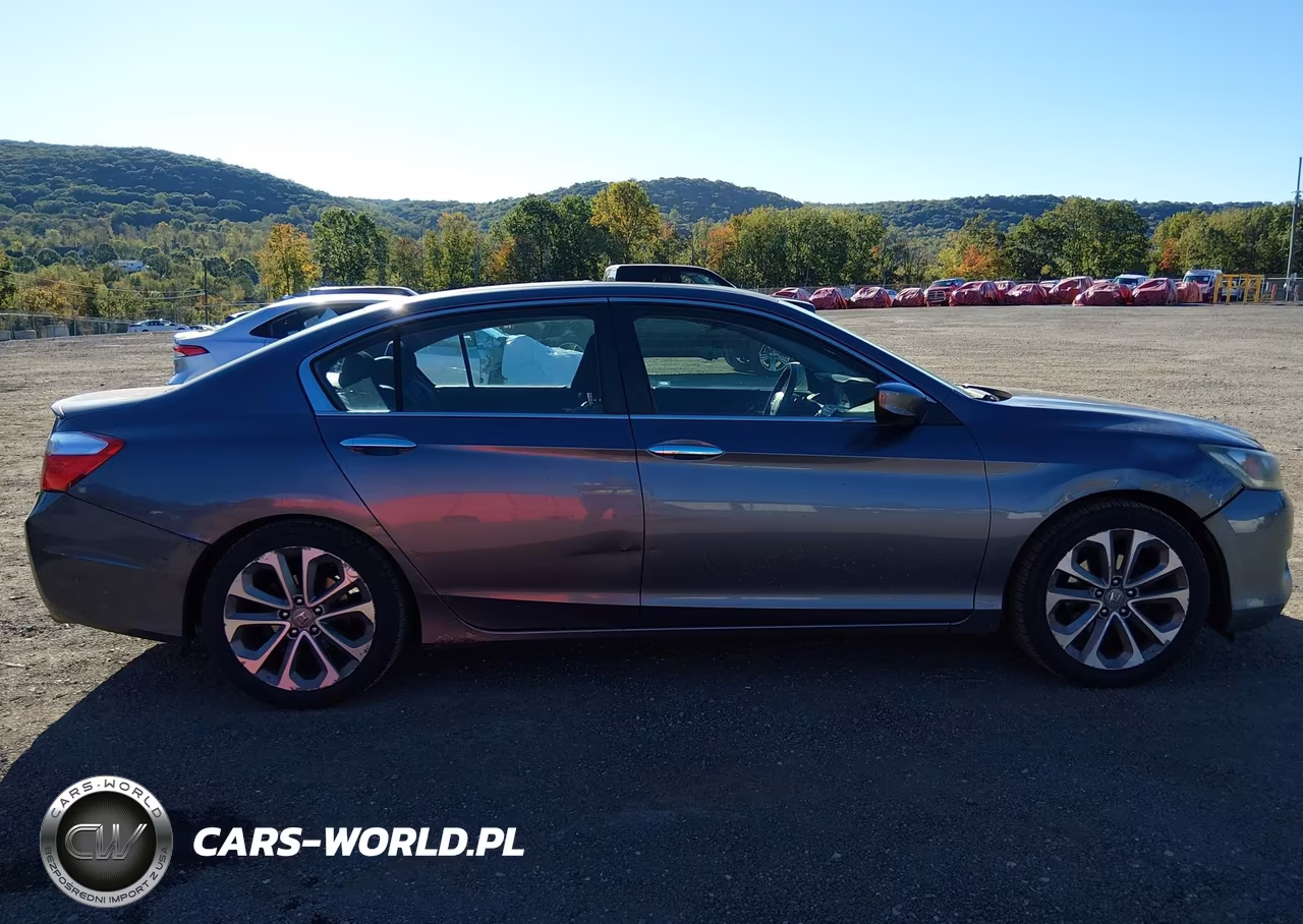 2013 Honda Accord Sport VIN:1HGCR2F5XDA096674 - 13