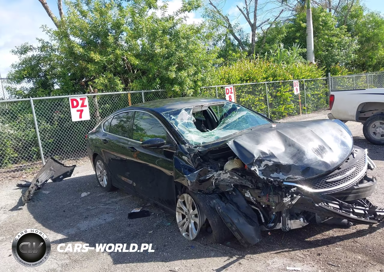 2015 Chrysler 200 Limited – zdjęcie 1 z 16