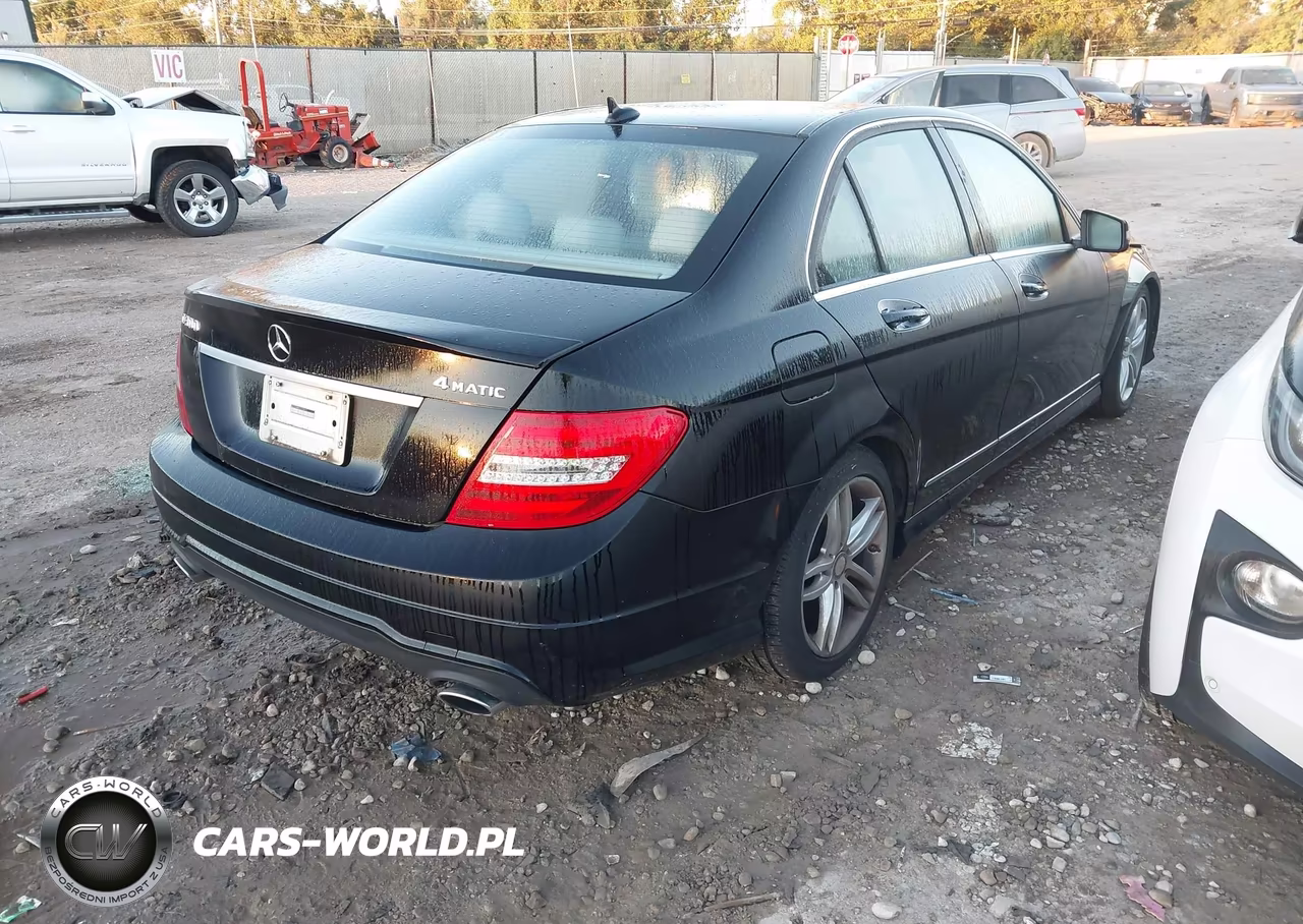 2012 Mercedes-Benz C 300 Sport 4Matic VIN:WDDGF8BB0CR208511 - 4