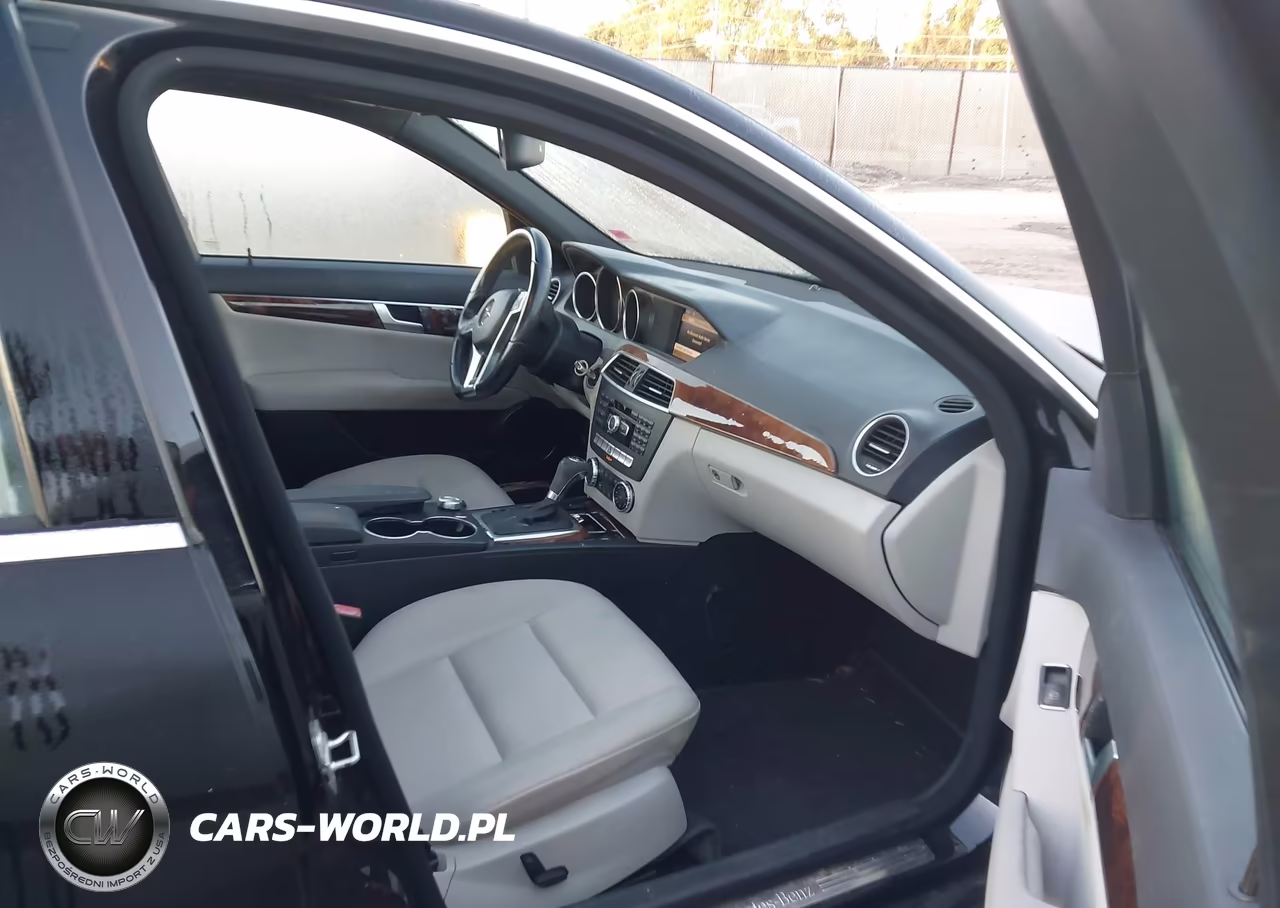 2012 Mercedes-Benz C 300 Sport 4Matic VIN:WDDGF8BB0CR208511 - 5