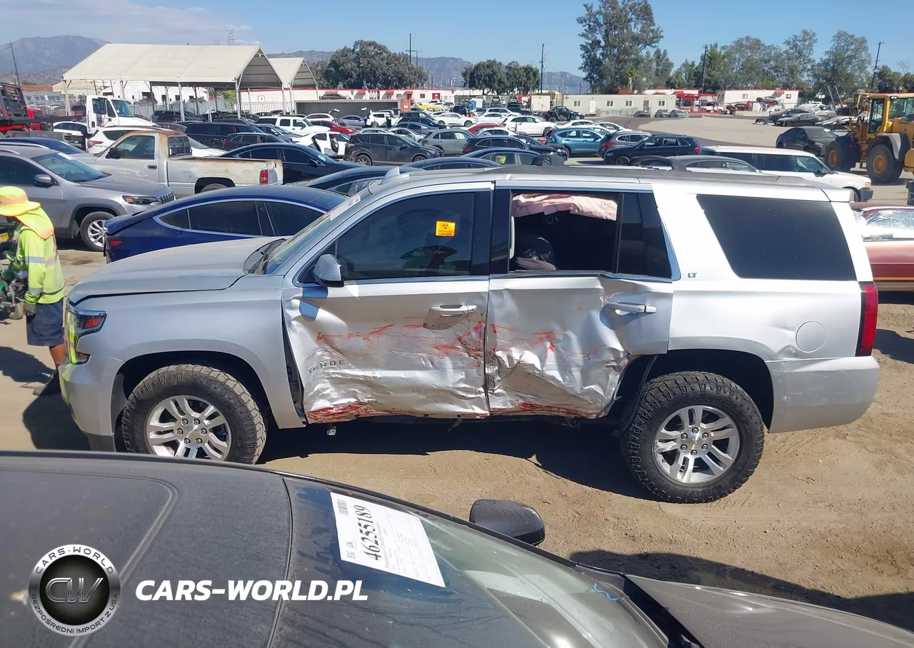 2019 Chevrolet Tahoe Lt VIN:1GNSKBKC4KR310311 - 14