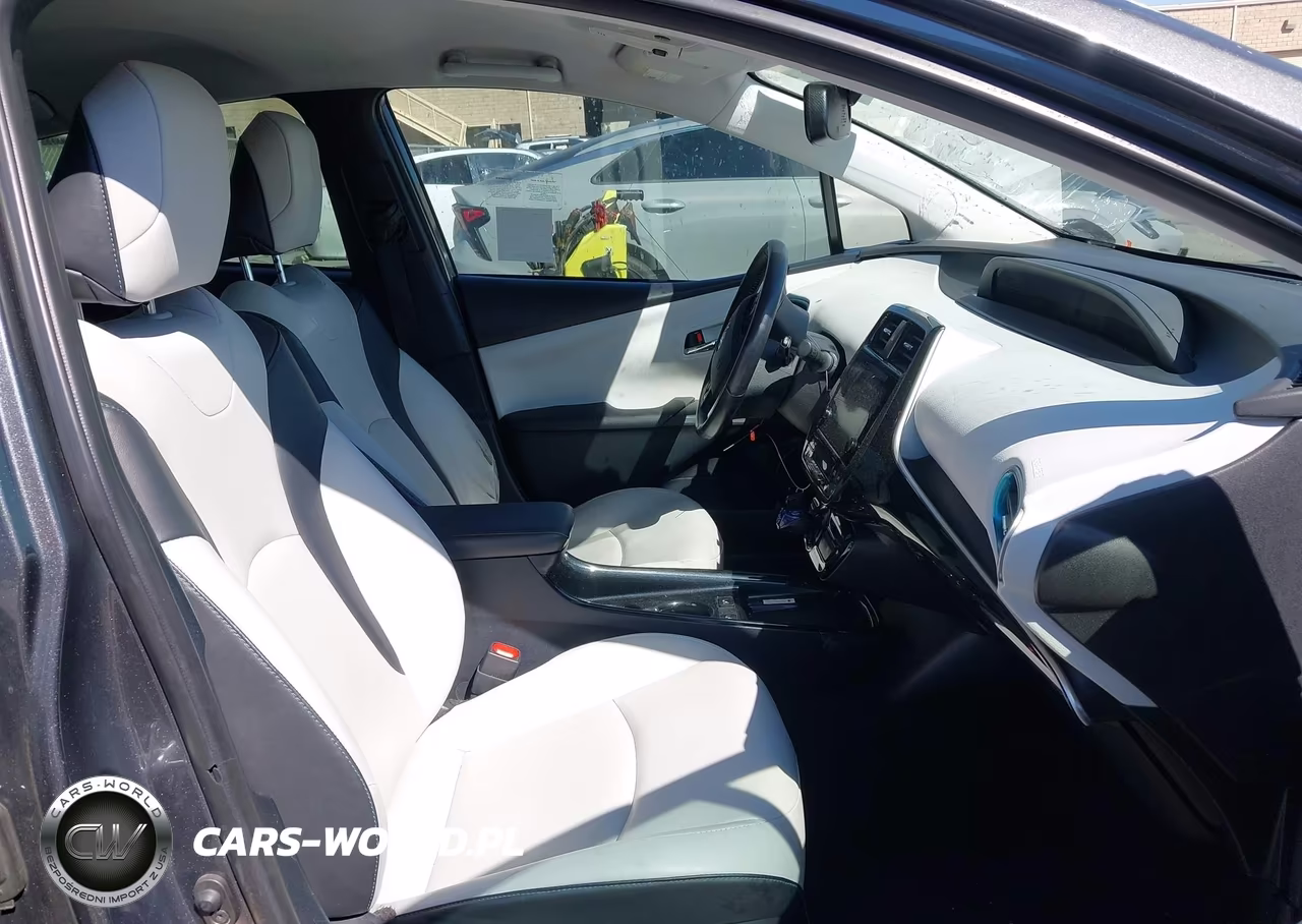 2019 Toyota Prius Xle VIN:JTDKARFU0K3090353 - 5