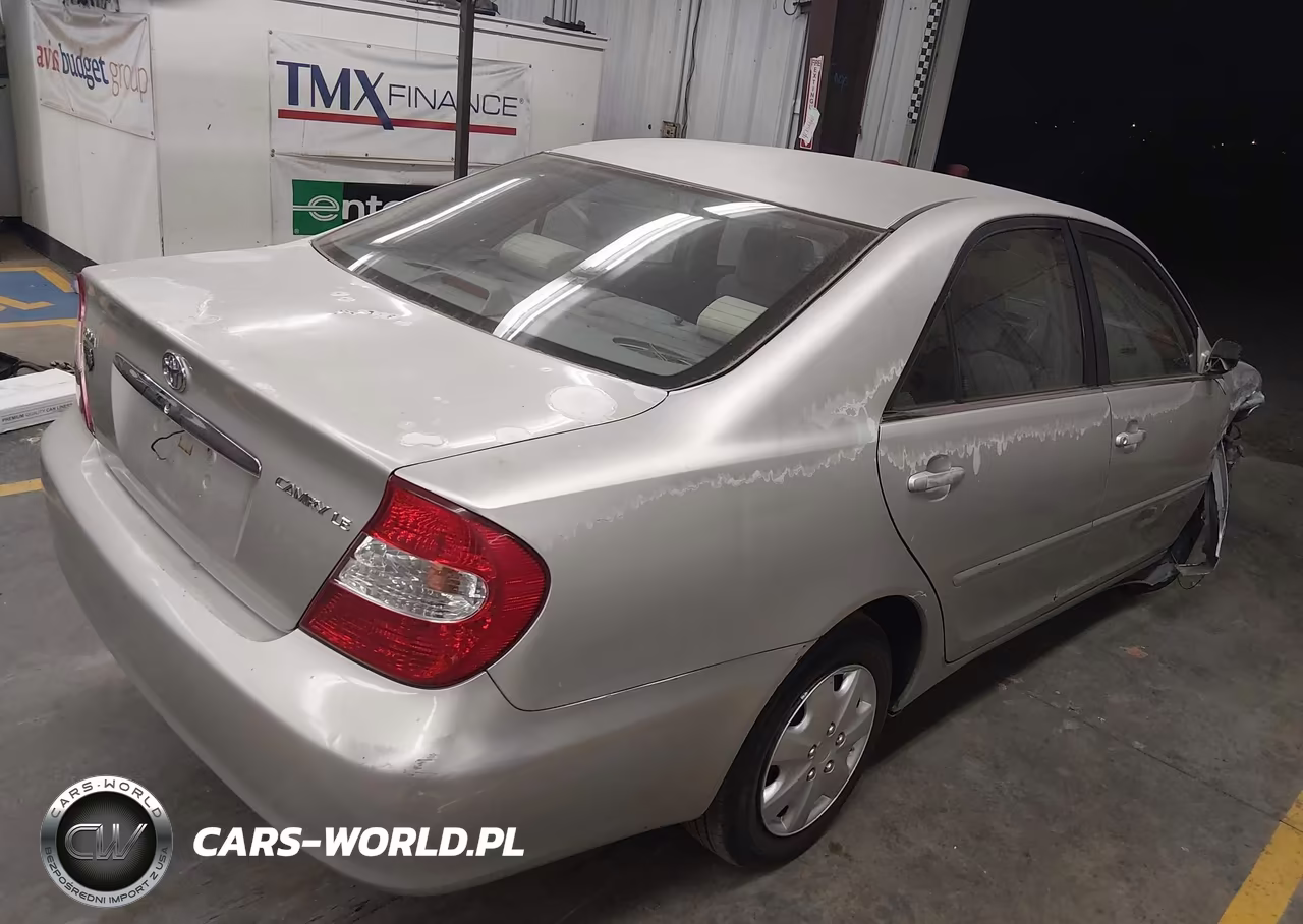 2002 Toyota Camry Le VIN:4T1BE32K92U502359 - 4