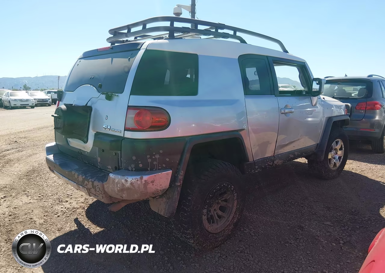 2007 Toyota Fj Cruiser VIN:JTEZU11F870005389 - 4