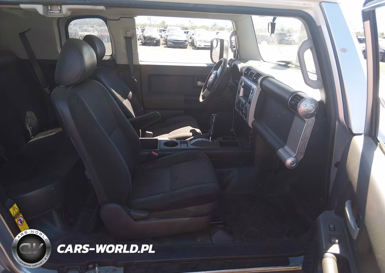 2007 Toyota Fj Cruiser VIN:JTEZU11F870005389 - 5