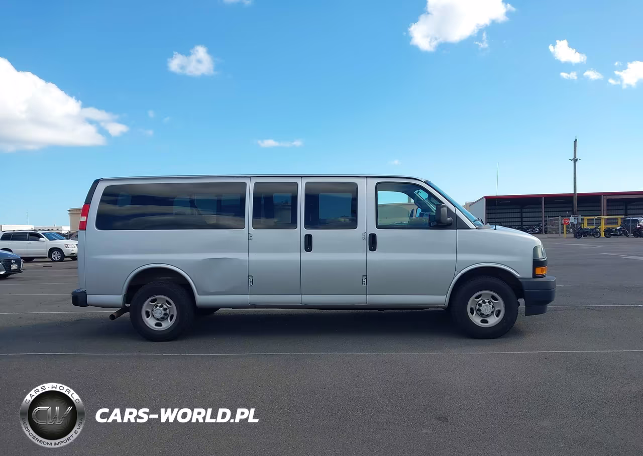 2018 Chevrolet Express 3500 Ls VIN:1GAZGNFG4J1299324 - 17