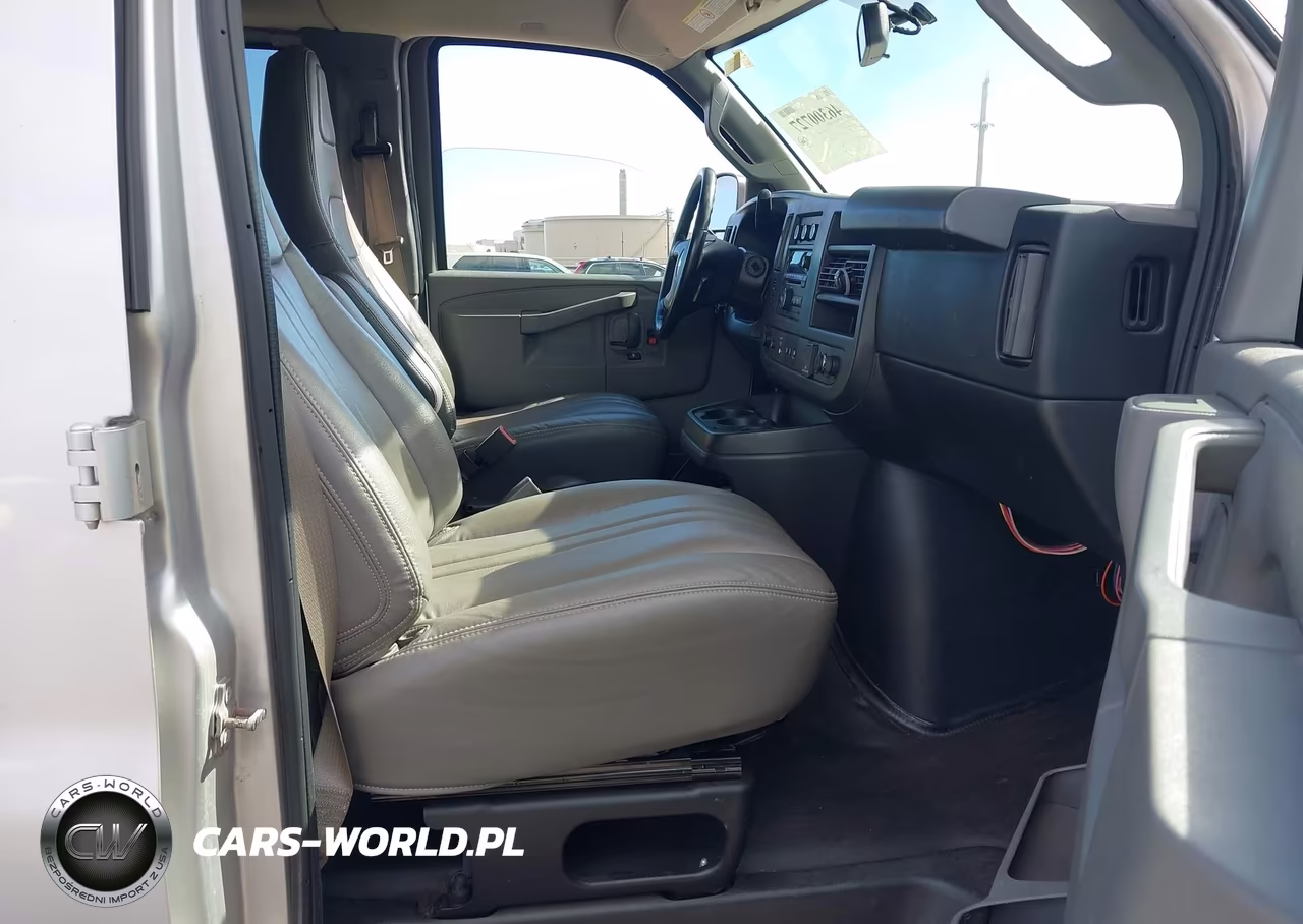 2018 Chevrolet Express 3500 Ls VIN:1GAZGNFG4J1299324 - 5
