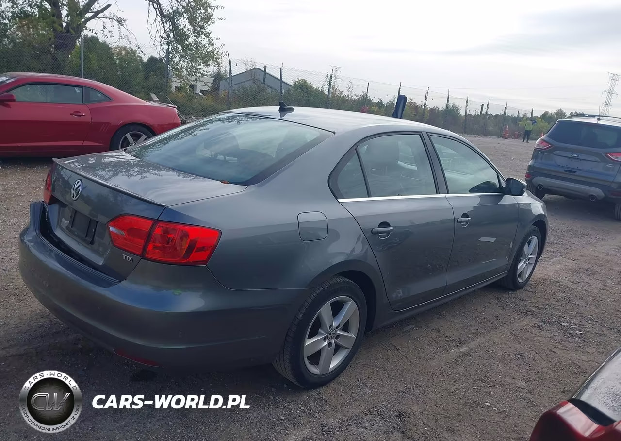 2014 Volkswagen Jetta 2.0L Tdi VIN:3VWLL7AJ7EM418321 - 4