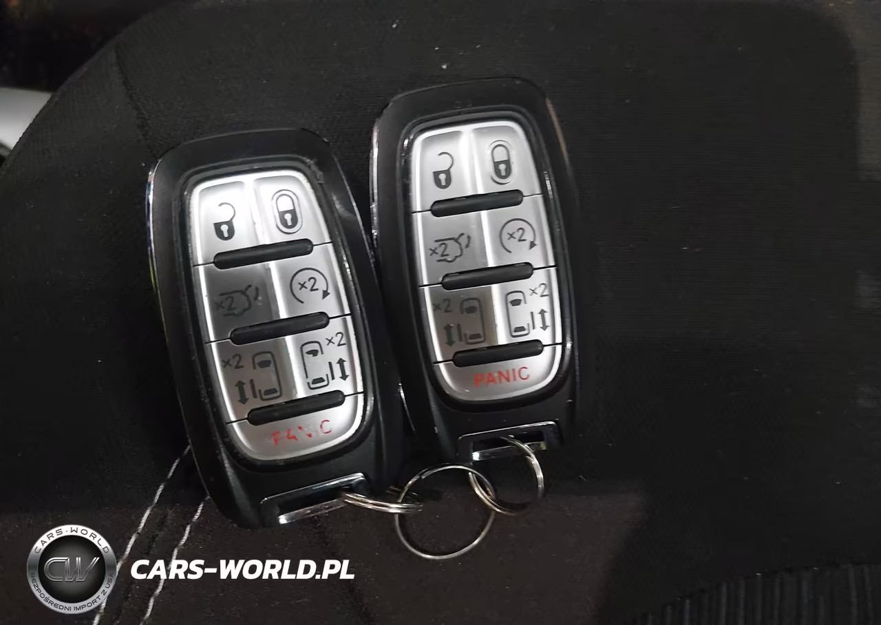 2022 Chrysler Voyager Lx VIN:2C4RC1CGXNR132449 - 11