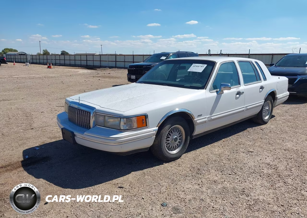 1993 Lincoln Town Car Executive VIN:1LNLM81W3PY734593 - 2