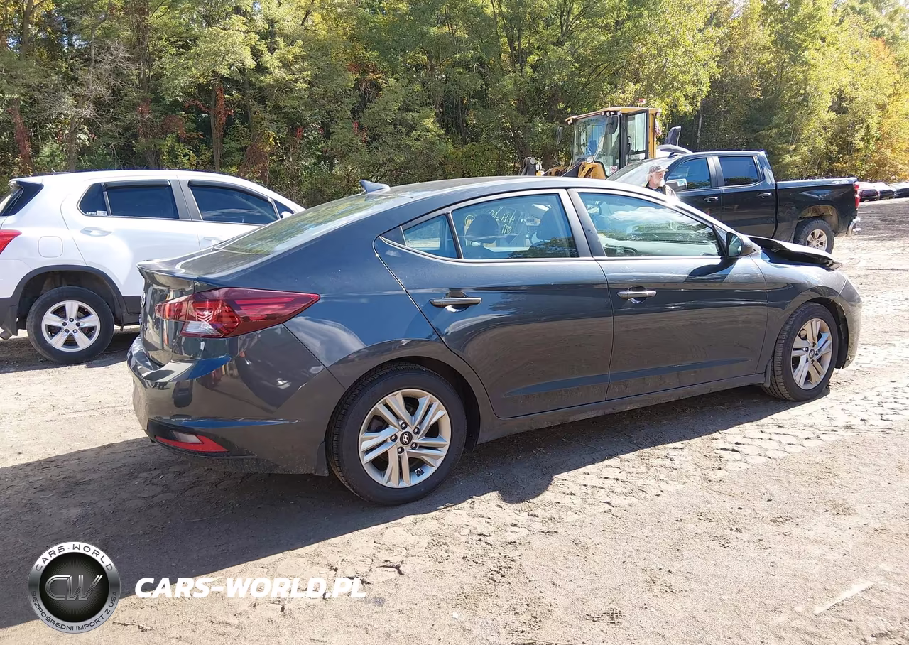 2020 Hyundai Elantra Sel VIN:5NPD84LF8LH548448 - 4