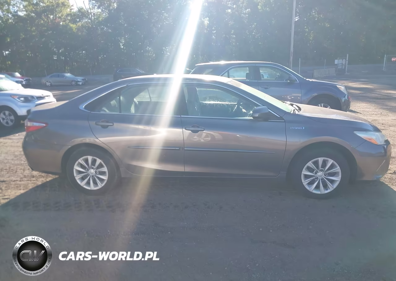 2015 Toyota Camry Hybrid Le VIN:4T1BD1FK9FU172102 - 13