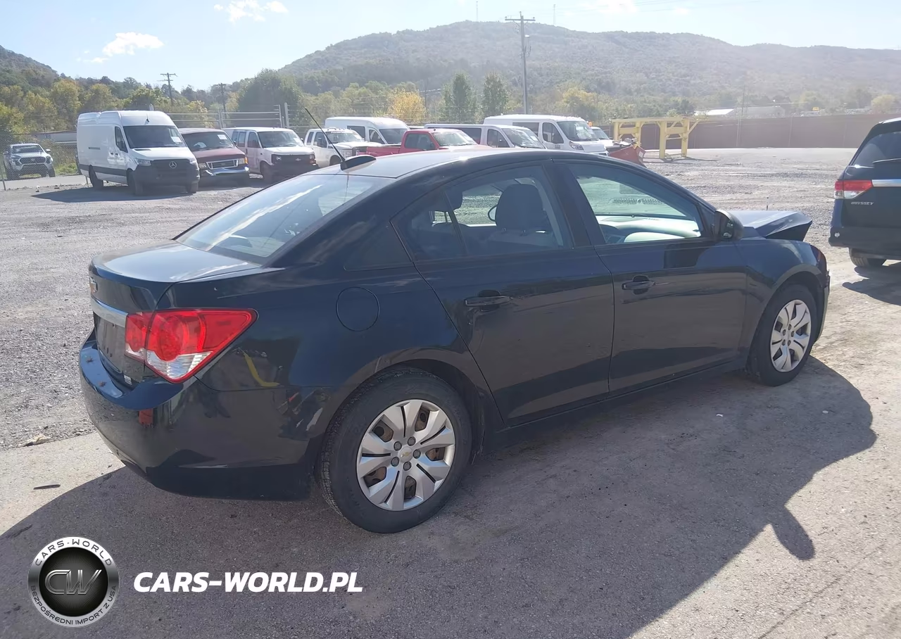2016 Chevrolet Cruze Limited Ls Auto VIN:1G1PC5SG4G7194393 - 4