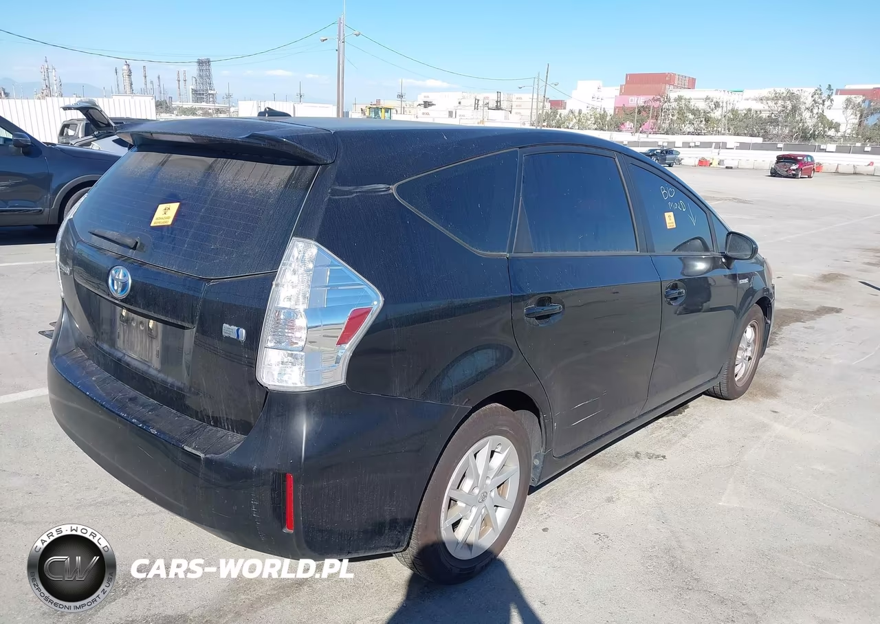 2013 Toyota Prius V Three VIN:JTDZN3EU7D3194066 - 4