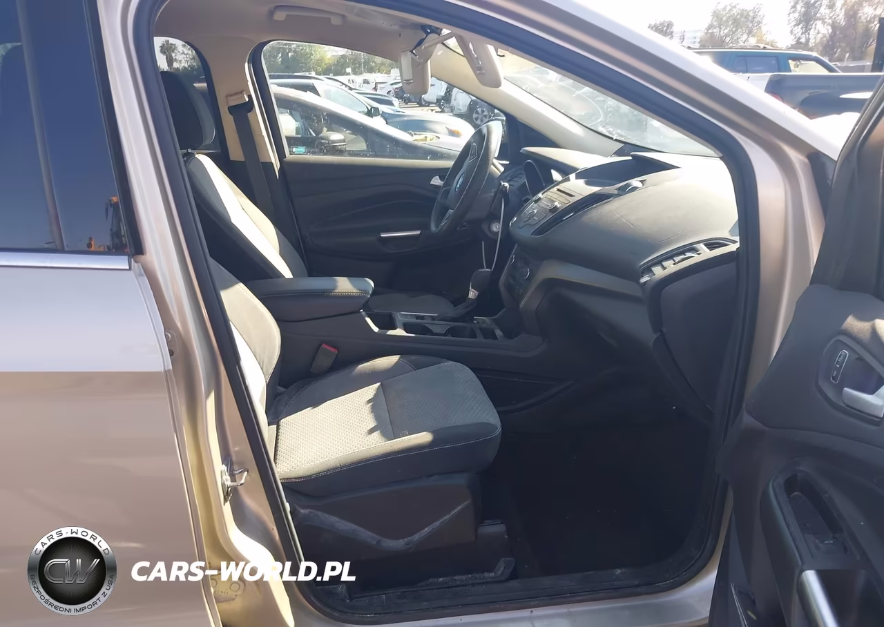 2017 Ford Escape Se VIN:1FMCU0GD0HUE53447 - 5