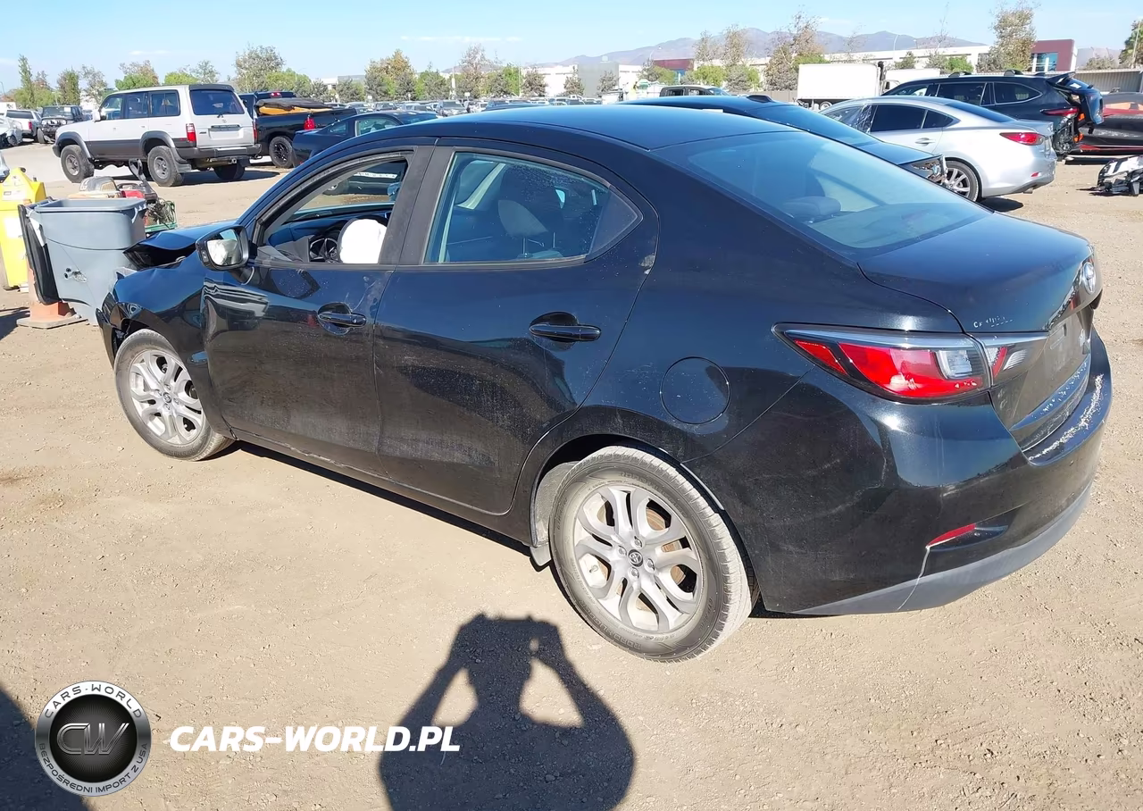 2017 Toyota Yaris Ia VIN:3MYDLBYV6HY155997 - 3