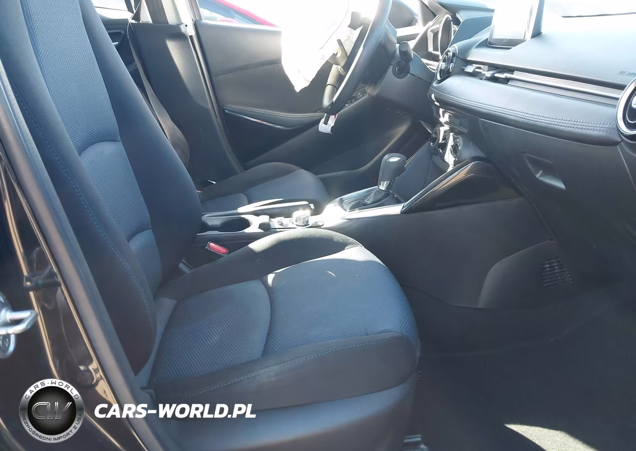 2017 Toyota Yaris Ia VIN:3MYDLBYV6HY155997 - 5