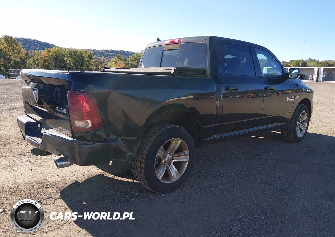 2015 Ram 1500 Sport VIN:1C6RR7MT9FS625897 - 4