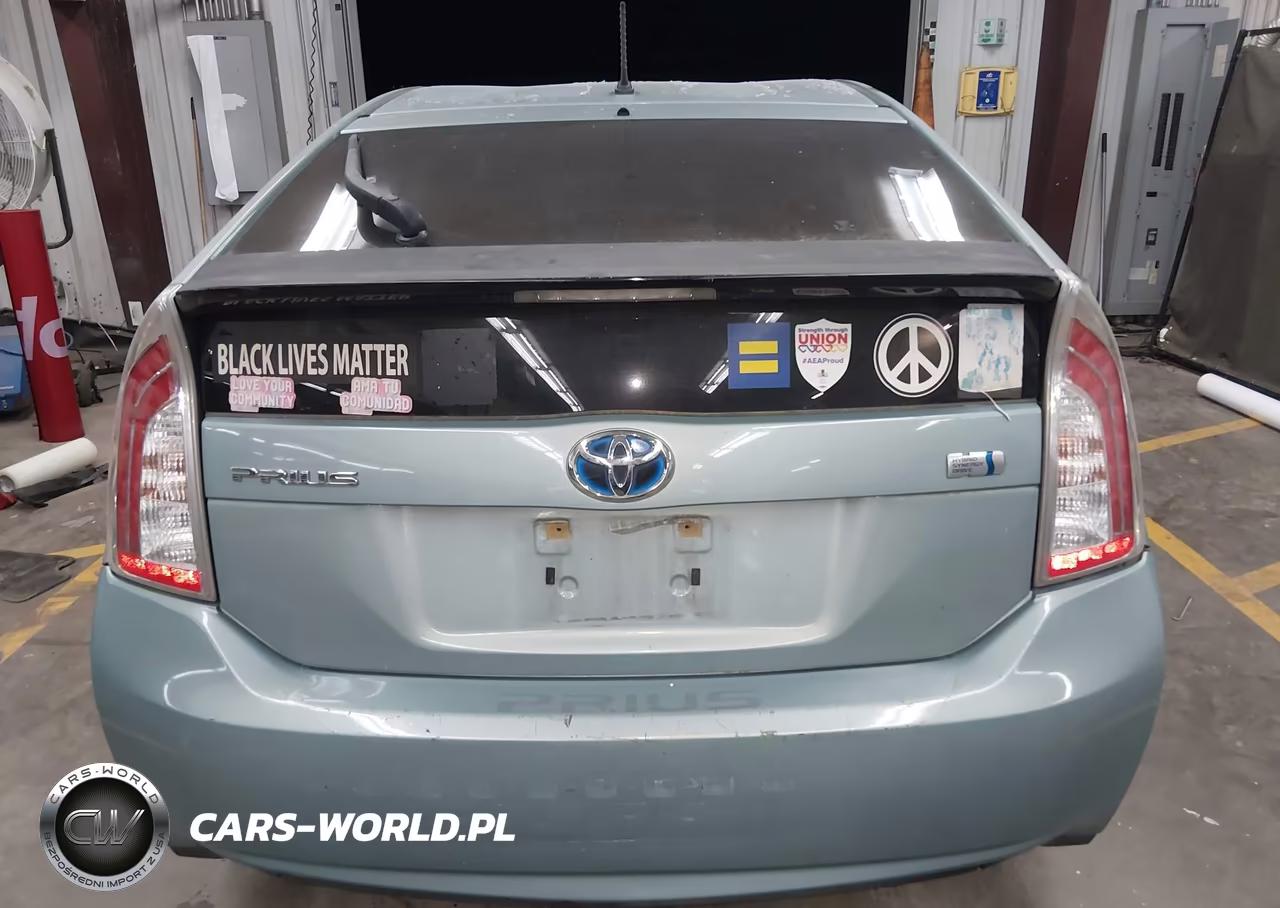2012 Toyota Prius Two VIN:JTDKN3DU3C1544855 - 16