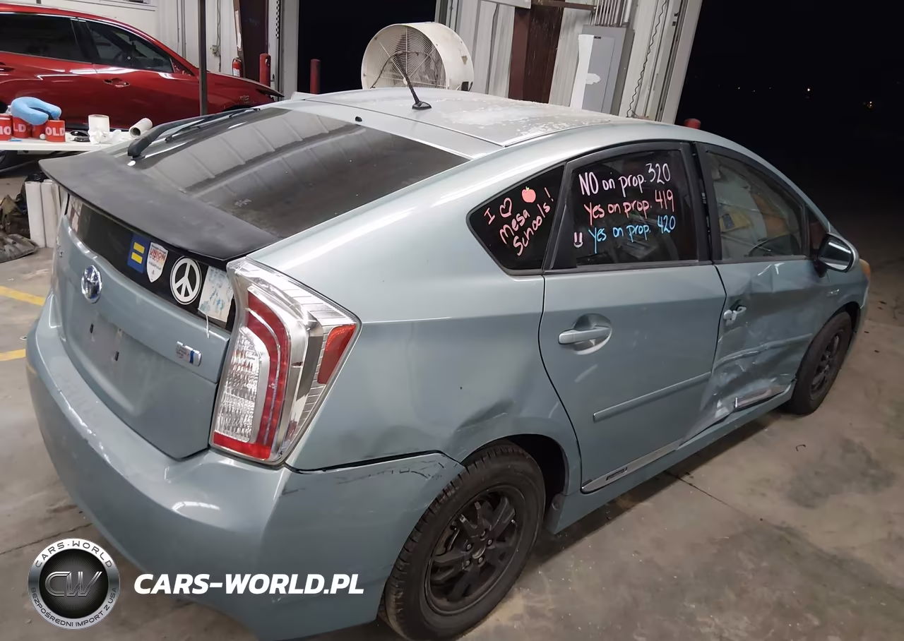 2012 Toyota Prius Two VIN:JTDKN3DU3C1544855 - 4