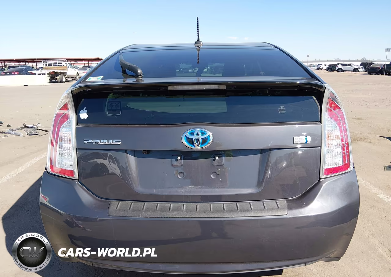 2015 Toyota Prius Three VIN:JTDKN3DU6F0414983 - 17