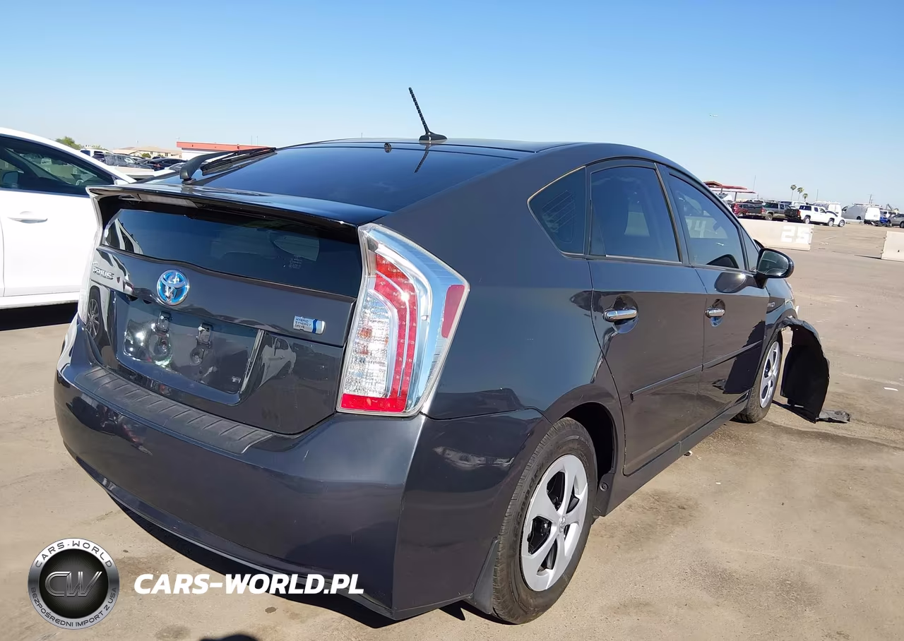 2015 Toyota Prius Three VIN:JTDKN3DU6F0414983 - 4