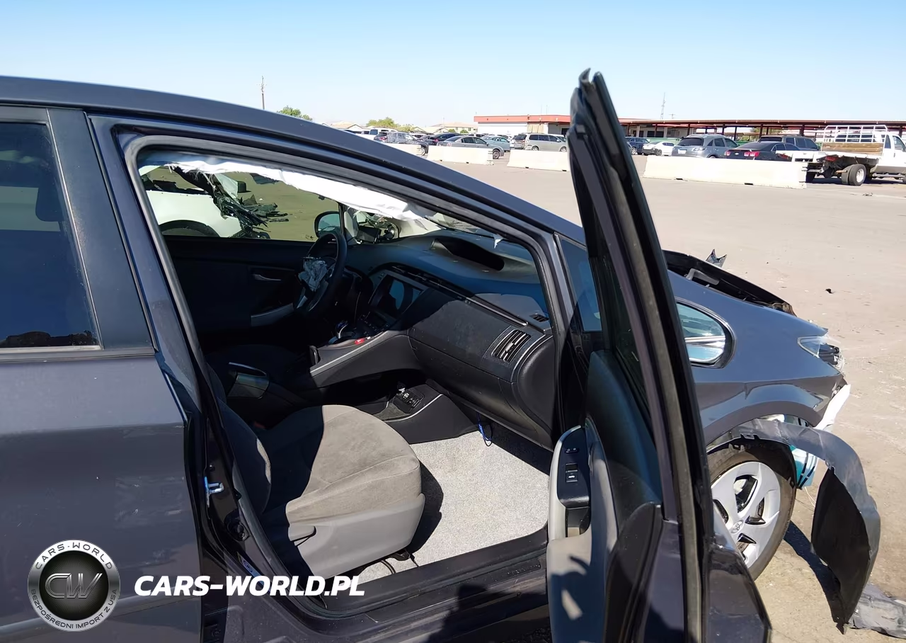 2015 Toyota Prius Three VIN:JTDKN3DU6F0414983 - 5