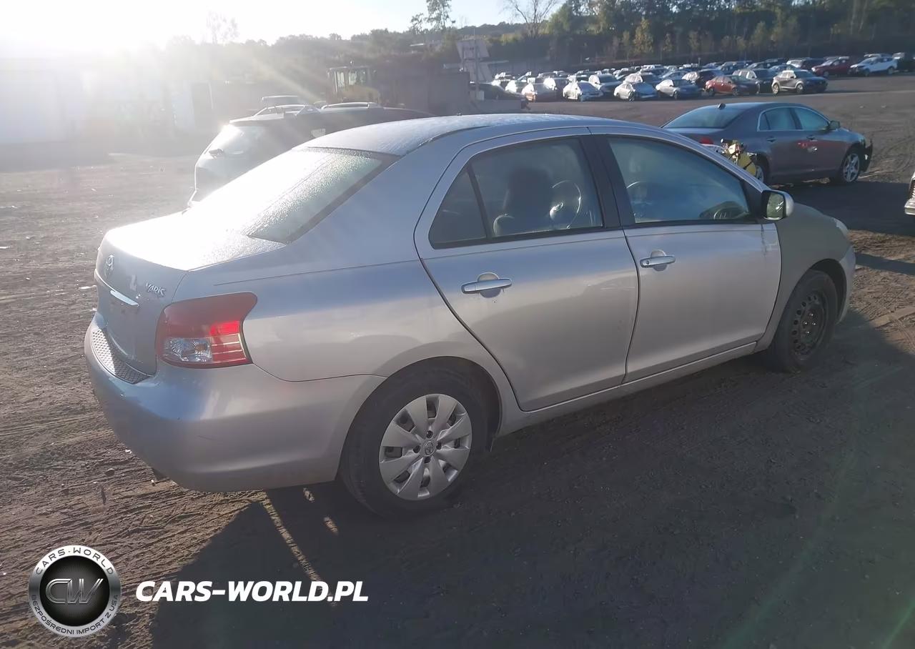 2010 Toyota Yaris VIN:JTDBT4K37A4076162 - 4