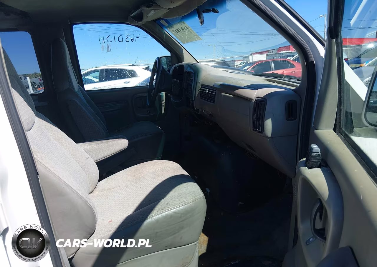 2000 Chevrolet Express VIN:1GAHG39R7Y1270150 - 5