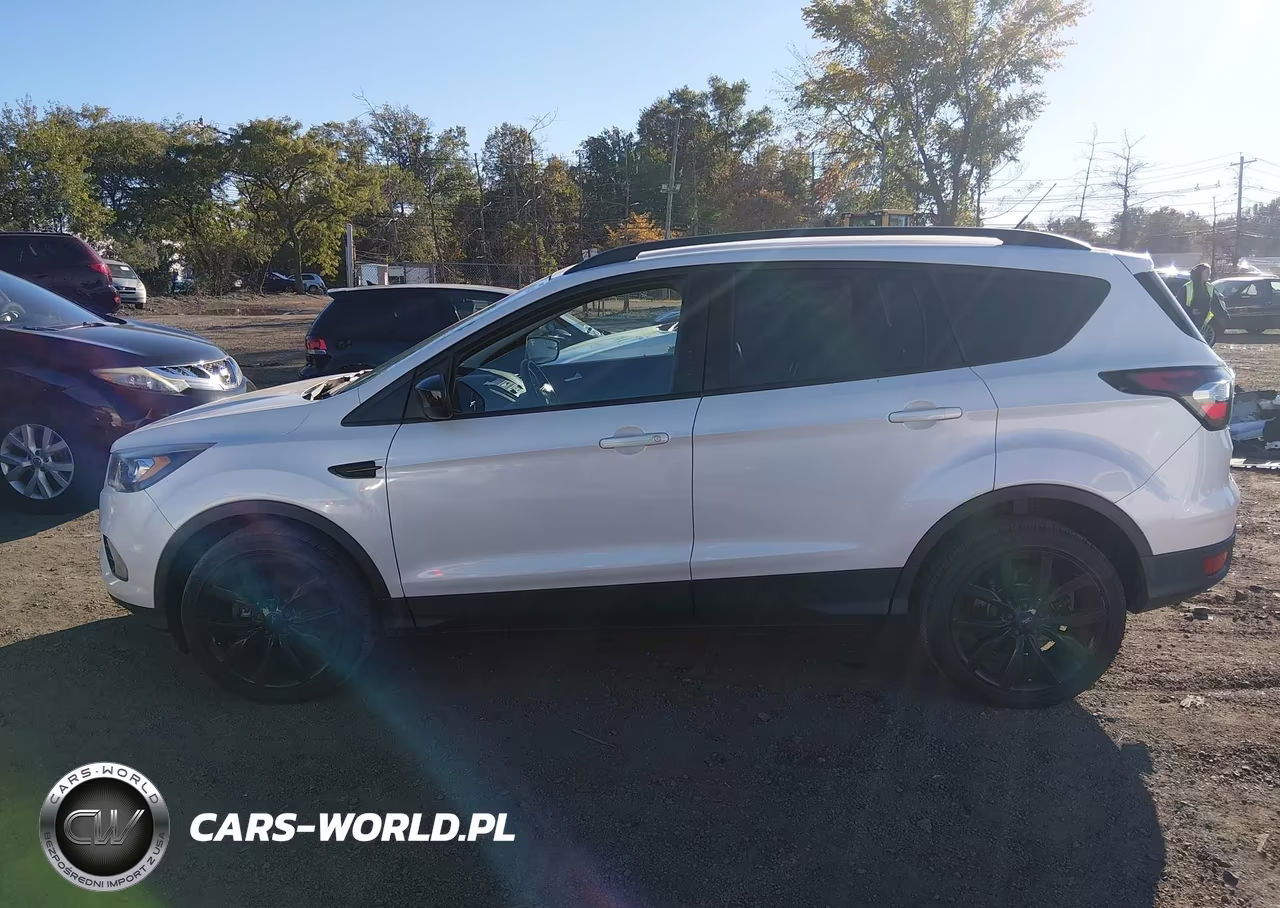 2018 Ford Escape Se VIN:1FMCU9GD0JUB33152 - 14