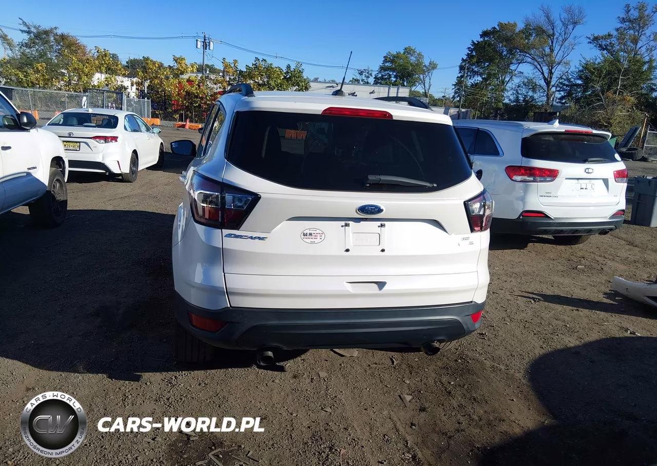 2018 Ford Escape Se VIN:1FMCU9GD0JUB33152 - 16