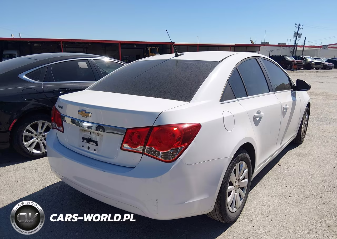 2011 Chevrolet Cruze Ls VIN:1G1PC5SHXB7116332 - 4