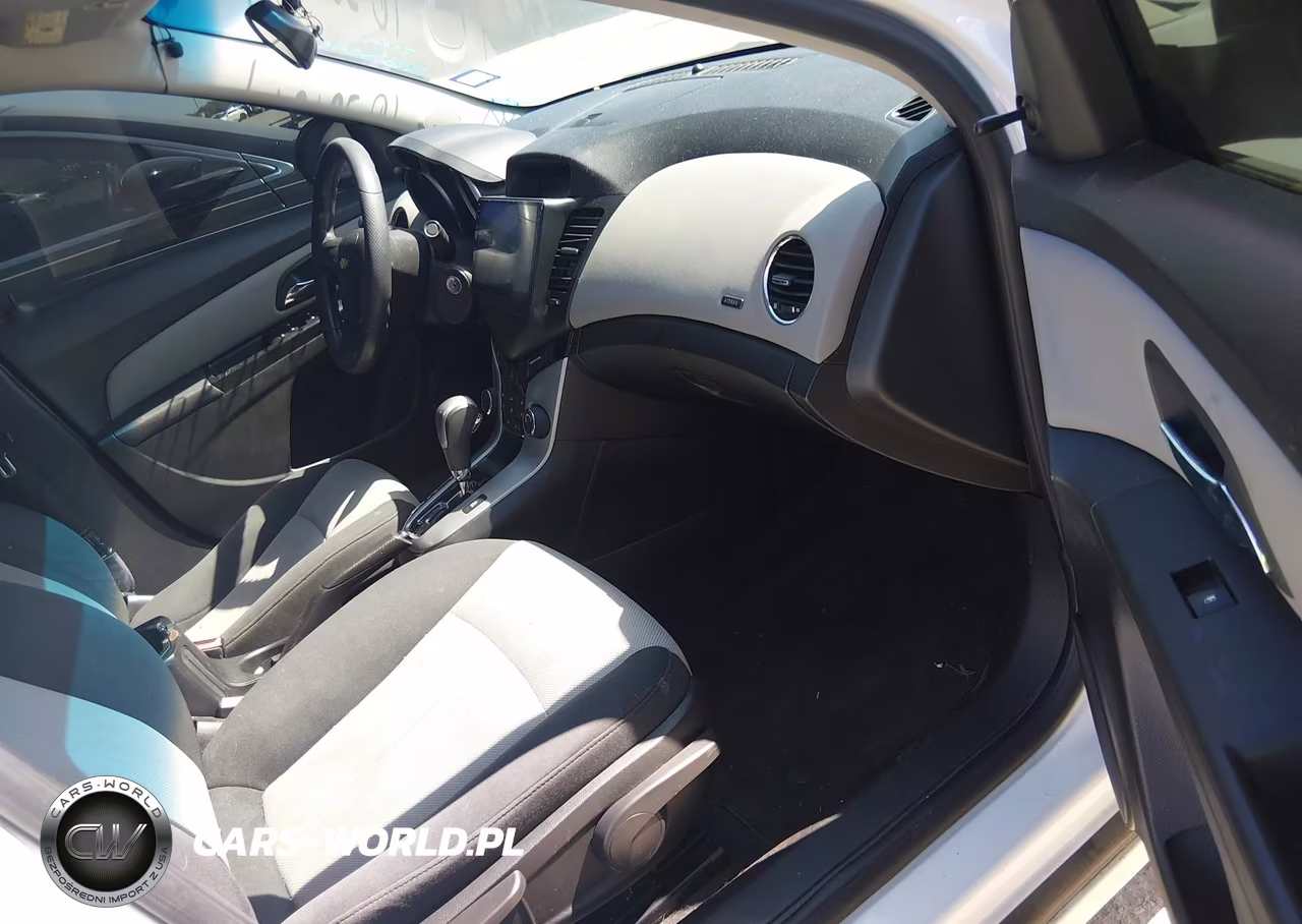 2011 Chevrolet Cruze Ls VIN:1G1PC5SHXB7116332 - 5
