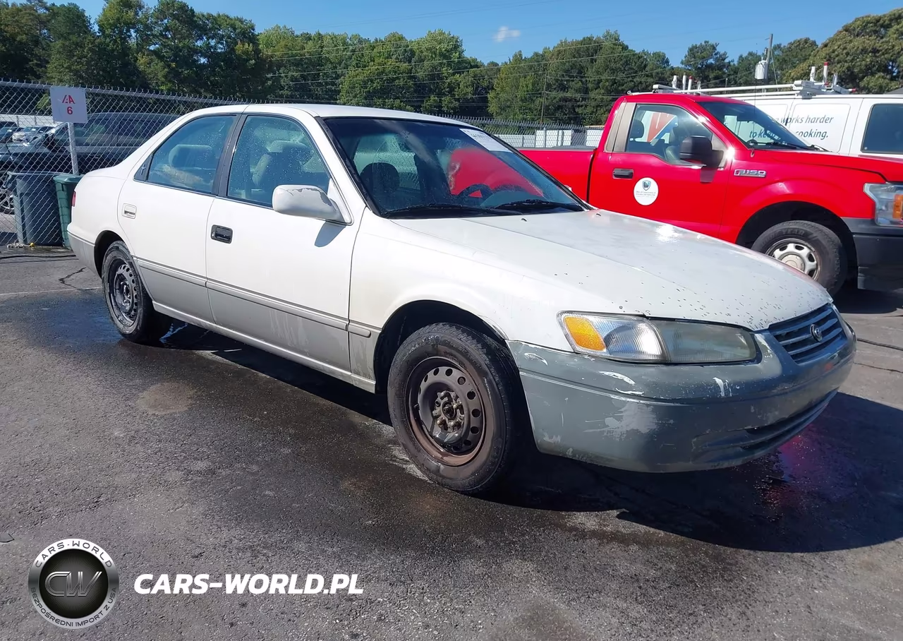 1997 Toyota Camry Le – zdjęcie 1 z 12