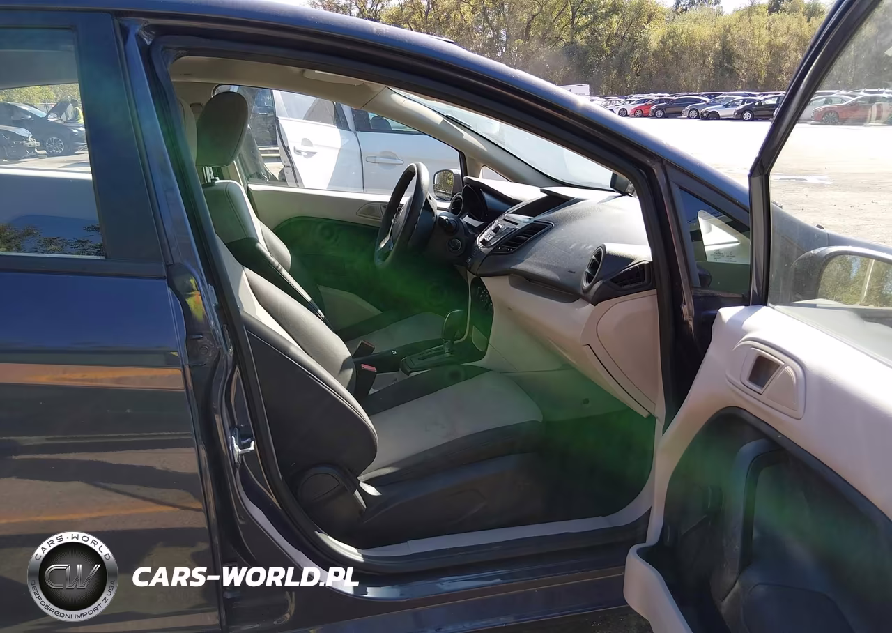2013 Ford Fiesta S VIN:3FADP4AJ7DM213113 - 5