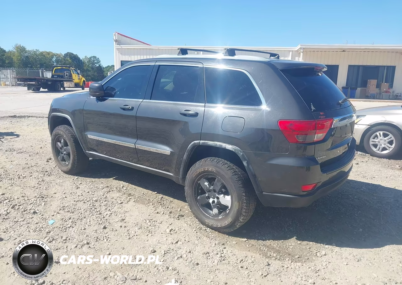 2011 Jeep Grand Cherokee Laredo VIN:1J4RS4GG8BC579679 - 3